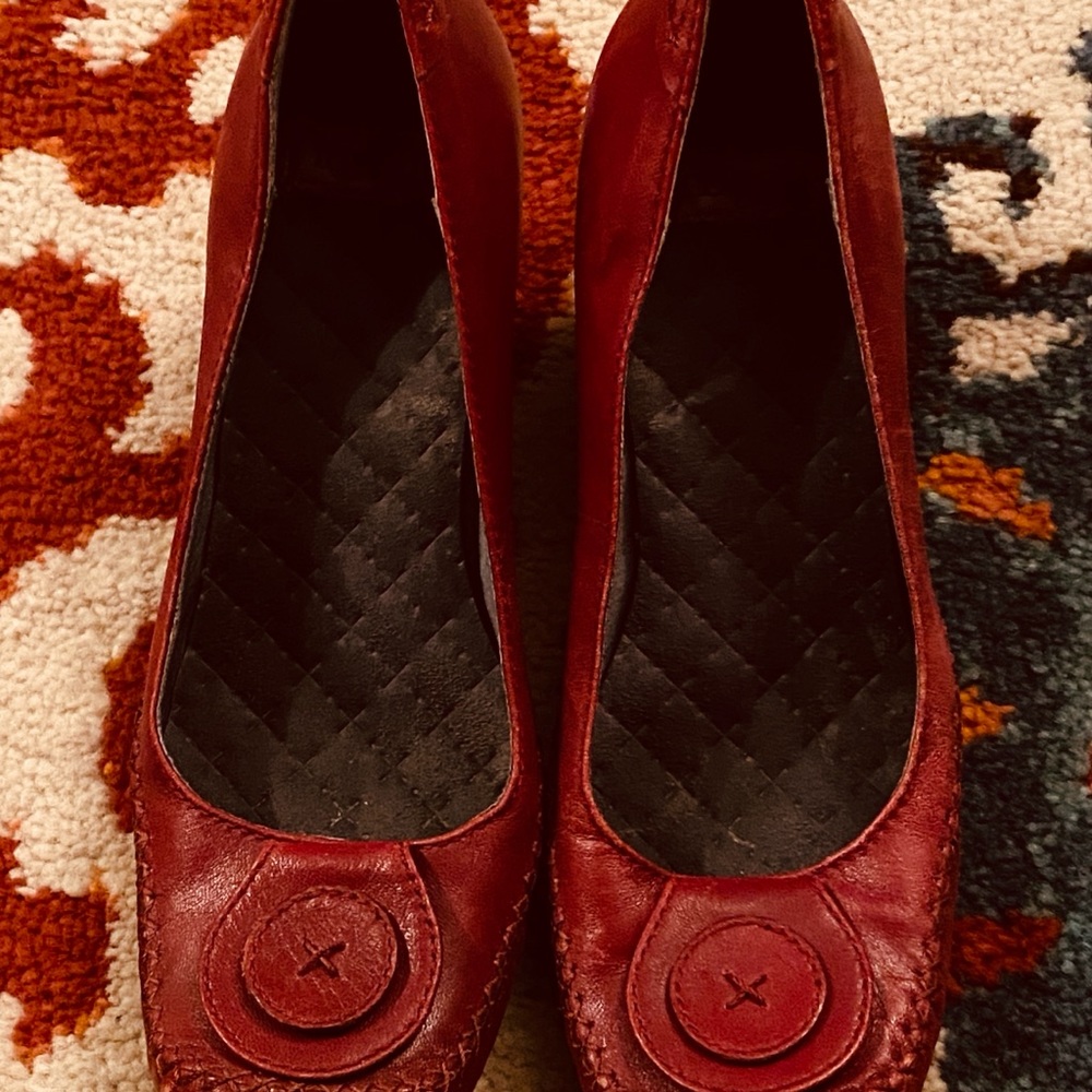 Indigo by Clark’s red shoes